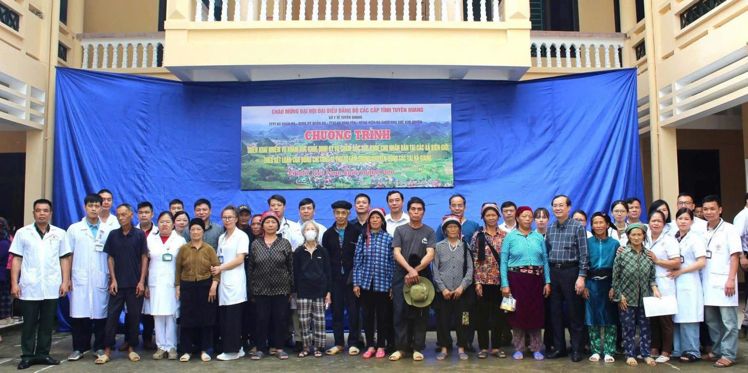 TRUNG TÂM Y TẾ KHU VỰC HÀM YÊN PHỐI HỢP TRUNG TÂM Y TẾ KHU VỰC QUẢN BẠ TỔ CHỨC KHÁM SỨC KHỎE ĐỊNH KỲ CHO ĐỒNG BÀO KHU VỰC BIÊN GIỚI